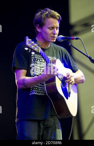 Ben Howard beim Latitude Festival in Southwold, Suffolk. Stockfoto