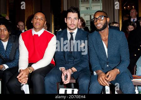 Reggie Yates, David Gandy und Tinie Tapah in der ersten Reihe bei der Richard James Modenschau, die im Rahmen von London Collections: Men im Cafe Royal im Zentrum von London stattfand. Stockfoto