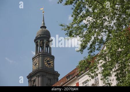 St. Michaels Kirche in Hamburg, Deutschland, (deutsch: Hauptkirche Sankt Michaelis, umgangssprachlich Michel genannt) ist eine von Hamburgs fünf lutherischen Haupt-chu Stockfoto