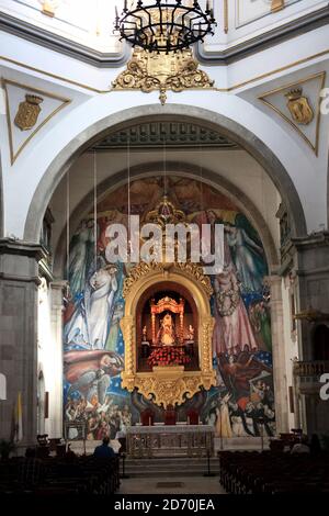 Der Schrein zur Statue der Schwarzen Madonna in der katholischen Basilika Nuestra Senora de la Candelaria, Teneriffa, Kanarische Inseln, Spanien Stockfoto