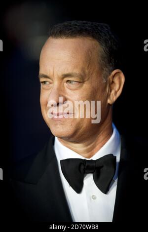 Tom Hanks kommt bei der 57. BFI London Film Festival Opening Night Gala Europäische Premiere von Captain Phillips, im Odeon Kino in Leicester Square, London. Stockfoto