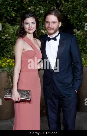 Felicitas Rombold und Daniel Bruhl bei der EE British Academy Film Awards After Party, die im Grosvenor Hotel im Londoner Zentrum stattfand Stockfoto