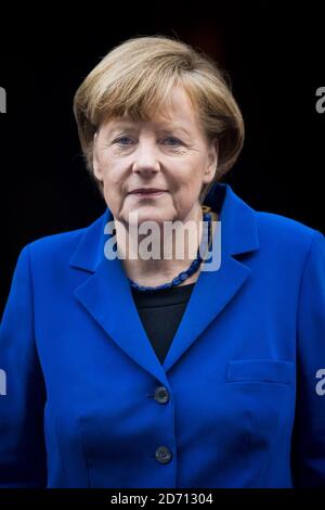 Bundeskanzlerin Angela Merkel besucht Downing Street in London, um sich mit Premierminister David Cameron zu treffen. Stockfoto