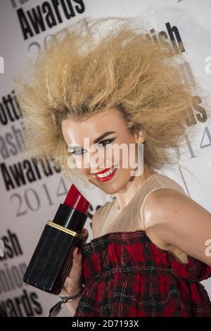 Tallia Storm Teilnahme an den Scottish Fashion Awards, gehalten an 8 Northumberland Avenue im Zentrum von London. Stockfoto