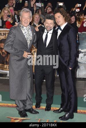 Ian McKellen, Andy Serkis und Orlando Bloom bei der Ankunft im Hobbit: Die Schlacht der fünf Armeen Weltpremiere auf dem Odeon Leicester Square und Empire IMAX, London. Stockfoto