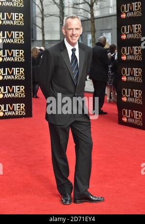 Norman Cook alias Fatboy Slim nimmt an den Olivier Awards 2015 Teil, gesponsert von MasterCard, die im Royal Opera House in Covent Garden, London, stattfinden Stockfoto