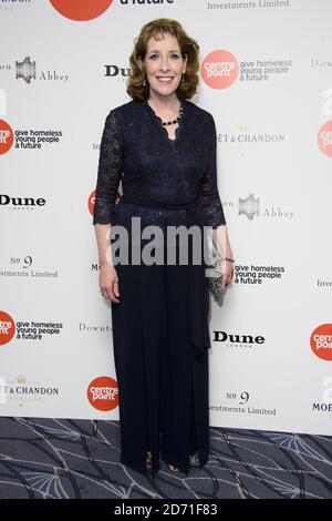 Phyllis Logan nimmt am Downton Abbey Ball in Aid of Centrpoint im Savoy Hotel in London Teil. Stockfoto