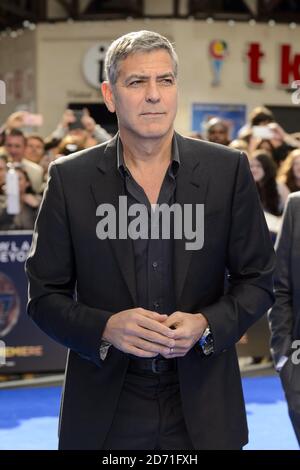 George Clooney kommt zur Premiere von Tomorrowland: A World Beyond, am Odeon Leicester Square, London. Stockfoto