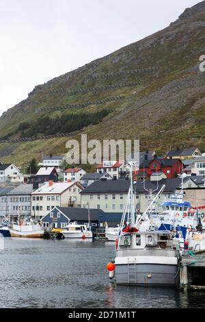 HONNINGSWAG, NORWEGEN - 21. JUNI 2017: Kultur und Leben in der nördlichsten Stadt Honningswag in Norwegen. Stockfoto