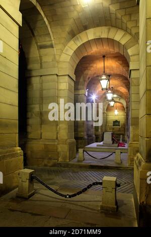 Kriegsdenkmal im City Chambers Courtyard, High Street, Royal Mile, Edinburgh, Schottland. Stockfoto