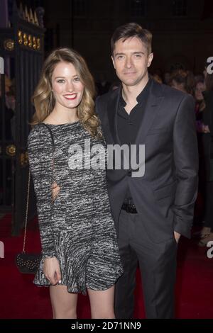 Ashley Hinshaw und Topher Grace nehmen an den BFI London Film Festival Awards im Banqueting House in London Teil. DRÜCKEN Sie VERBANDSFOTO. Bilddatum: Samstag, 17. Oktober 2015. Bildnachweis sollte lauten: Matt Crossick/PA Wire Stockfoto