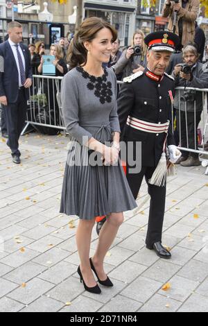 Die Herzogin von Cambridge kommt in Islington Town Hall, London, um Kinder und Mentoren von Chance UK's frühem Interventionsprogramm zu treffen. Stockfoto