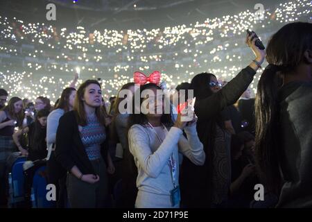 Atmosphäre während des Capital FM Jingle Bell Ball 2015 in der O2 Arena, London. Stockfoto