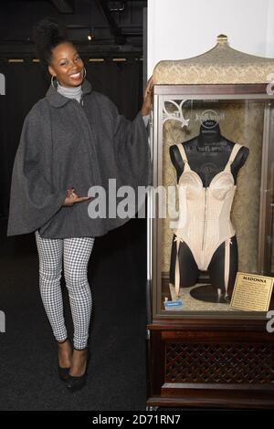 Jamelia bei der Eröffnung der Hard Rock Couture Ausstellung in Ripley's Believe IT or Not in London. Stockfoto