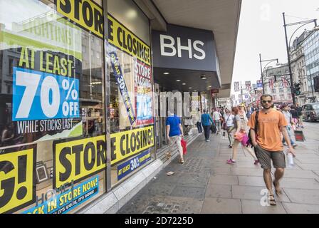 Gesamtansicht des BHS-Geschäfts in der Oxford Street, London. Alle 164 BHS-Geschäfte werden geschlossen, nur noch offen, bis der Bestand verkauft wird. Stockfoto