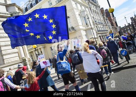Pro-EU-Demonstranten, die an einer Kundgebung für Europa gegen den Brexit im Zentrum von London teilnehmen. Bilddatum: Samstag, 25. März 2017. Bildnachweis sollte lauten: Matt Crossick/ EMPICS Entertainment. Stockfoto