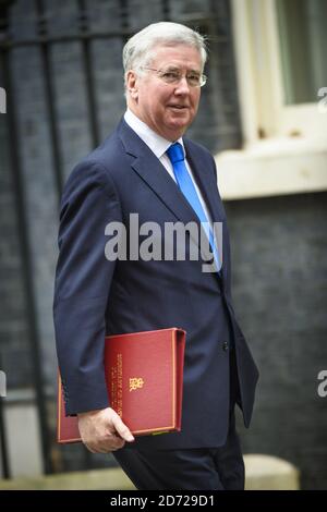 Verteidigungsminister Sir Michael Fallon vor der Downing Street 10, London, nach einer Kabinettssitzung vor dem Premierminister, die offiziell Artikel 50 auslöste. Bilddatum: Mittwoch, 29. März 2017. Bildnachweis sollte lauten: Matt Crossick/ EMPICS Entertainment. Stockfoto