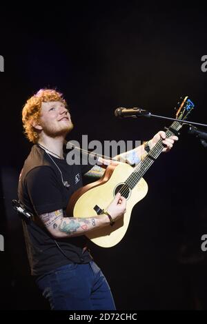 Ed Sheeran tritt bei einem exklusiven Auftritt für Capital im Koko in Camden, London, auf. Der Gig ist der zweite in der Capital Up Close with Coca Cola Serie, wo große Stars an kleinen Orten spielen. Bilddatum: Dienstag, 20. Juni 2017. Bildnachweis sollte lauten: Matt Crossick/ EMPICS Entertainment. Stockfoto