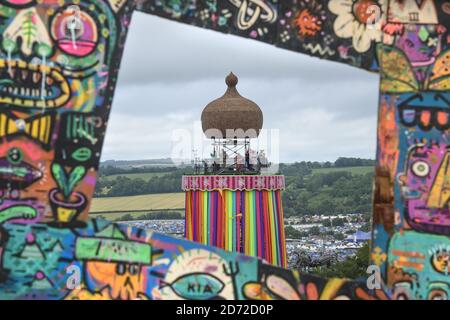 Atmosphäre während des Glastonbury Festivals auf der Worthy Farm in Pilton, Somerset. Bilddatum: Sonntag, 25. Juni 2017. Bildnachweis sollte lauten: Matt Crossick/ EMPICS Entertainment. Stockfoto