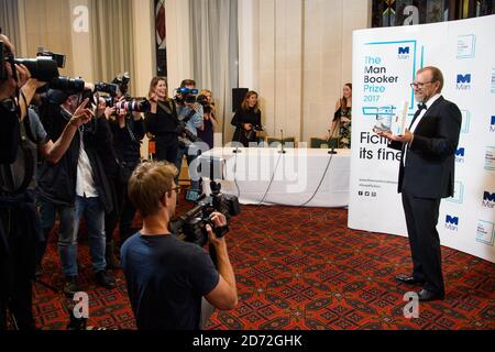 George Saunders im Bild, nachdem er den man Booker Prize für seinen Roman Lincoln im Bardo, in der Guildhall in London, gewonnen hat. Bilddatum: Dienstag, 17. Oktober 2017. Bildnachweis sollte lauten: Matt Crossick/ EMPICS Entertainment. Stockfoto