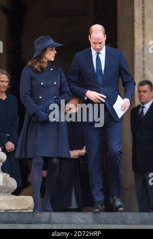 Der Herzog und die Herzogin von Cambridge nahmen am Grenfell Tower National Memorial Service in der St. Paul's Cathedral in London Teil, der den sechsmonatigen Jahrestag des Brandes am Grenfell Tower markierte. Bilddatum: Donnerstag, 14. Dezember 2017. Bildnachweis sollte lauten: Matt Crossick/ EMPICS Entertainment. Stockfoto