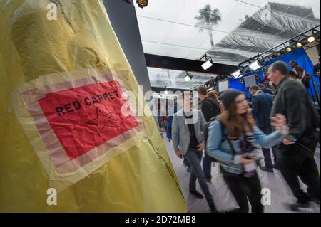 Der rote Teppich wird vor den 90. Academy Awards vorbereitet, vor dem Dolby Theater in Hollywood, Los Angeles, USA. Bilddatum: Samstag, 3. März 2018, 2017. Bildnachweis sollte lauten: Matt Crossick/ EMPICS Entertainment. Stockfoto