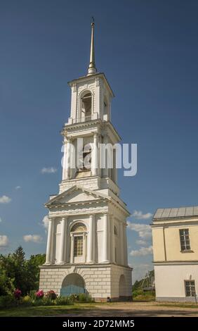 Kirche des Propheten Elia in Torschok. Tver-Region. Russland Stockfoto