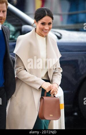 Meghan Markle erreicht die Titanic Belfast Attraction in Belfast, Nordirland. Bilddatum: Freitag, 23. März 2018. Bildnachweis sollte lauten: Matt Crossick/ EMPICS Entertainment. Stockfoto