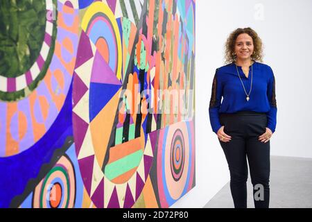 Künstlerin Beatriz Milhazes bei der Eröffnung ihrer neuen Einzelausstellung in der White Cube Bermondsey Galerie in London. Die Ausstellung "Rio Azul" läuft vom 18. April bis 1. Juli. Bilddatum: Dienstag, 17. April 2018. Bildnachweis sollte lauten: Matt Crossick/ EMPICS Entertainment. Stockfoto