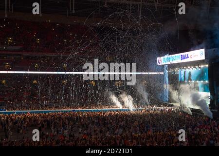 Shawn Mendes beim Capital's Summertime Ball mit Vodafone im Wembley Stadium, London. ... Stockfoto