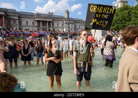 "Top Trump"-Demonstranten am Trafalgar Square, London, im Rahmen der Proteste gegen den Besuch von US-Präsident Donald Trump in Großbritannien. Bilddatum: Freitag, 13. Juli 2018. Bildnachweis sollte lauten: Matt Crossick/ EMPICS Entertainment. Stockfoto