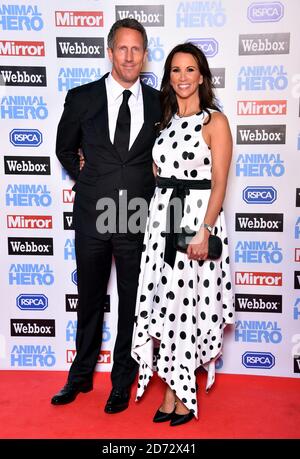 Andrea McLean und Nick Feeney nehmen an den Animal Hero Awards Teil, die im Grosvenor House Hotel, London, stattfinden Stockfoto