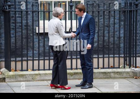 Premierministerin Theresa May trifft den österreichischen Bundeskanzler Sebastian kurz in der Downing Street, London. Bilddatum: Donnerstag, 22. November 2018. Bildnachweis sollte lauten: Matt Crossick/ EMPICS Entertainment. Stockfoto