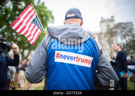 Demonstranten auf dem Parliament Square in London demonstrieren gegen den Staatsbesuch von US-Präsident Donald Trump in Großbritannien. Bilddatum: Dienstag, 4. Juni 2019. Bildnachweis sollte lauten: Matt Crossick/Empics Stockfoto