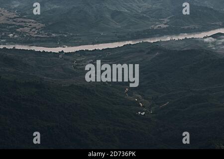 Draufsicht auf Doi Pha Tang in der Provinz Chiangrai, Thailand. Stockfoto