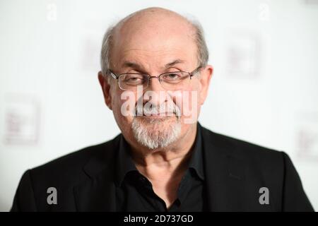 Autor Salman Rushdie Teilnahme an einer Fotocall für den Booker Prize 2019 Autoren in der engeren Auswahl, im South Bank Center in London. Bilddatum: Sonntag, 13. Oktober 2019. Bildnachweis sollte lauten: Matt Crossick/Empics Stockfoto