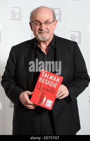 Autor Salman Rushdie Teilnahme an einer Fotocall für den Booker Prize 2019 Autoren in der engeren Auswahl, im South Bank Center in London. Bilddatum: Sonntag, 13. Oktober 2019. Bildnachweis sollte lauten: Matt Crossick/Empics Stockfoto