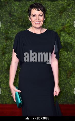 Olivia Colman bei der Premiere von Netflix's The Crown, die im Curzon Mayfair in London stattfand. Bildnachweis sollte lauten: Matt Crossick/EMPICS Stockfoto