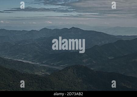 Draufsicht auf Doi Pha Tang in der Provinz Chiangrai, Thailand. Stockfoto