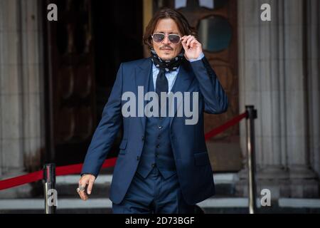 Schauspieler Johnny Depp kommt am High Court in London an, um in seinem Verleumdungsverfahren gegen die Verleger von The Sun und deren Chefredakteur Dan Wootton Beweise zu liefern. Bilddatum: Dienstag, 14. Juli 2020. Bildnachweis sollte lauten: Matt Crossick/Empics Stockfoto