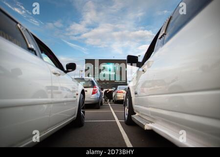 Die Leute sehen die Drive-in-Premiere von Break im Brent Cross Drive-in-Kino im Nordwesten Londons. Bilddatum: Mittwoch, 22. Juli 2020. Bildnachweis sollte lauten: Matt Crossick/Empics Stockfoto