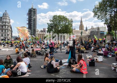 Extinction Rebellion Protestler blockieren Straßen vor dem Houses of Parliament Square in London. Bilddatum: Dienstag, 1. September 2020. Bildnachweis sollte lauten: Matt Crossick/Empics Stockfoto