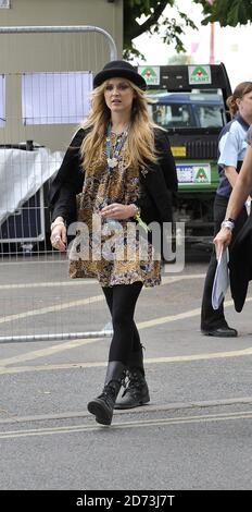 Fearne Cotton entdeckte Backstage am zweiten Tag des Isle of Wight Festivals, in Newport auf der Isle of Wight. Stockfoto