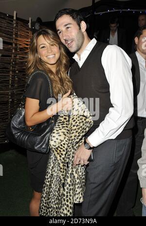 Rachel Stevens und ihr Ehemann Alex Bourne nehmen an der Einführung des O2 Palm Pre-Telefons Teil, das im Shoreditch House im Osten Londons stattfindet. Stockfoto