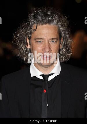 Dexter Fletcher kommt bei der Premiere von Nowhere Boy, im Odeon am Leicester Square, London, Teil des BFI 53. London Film Festival. Stockfoto