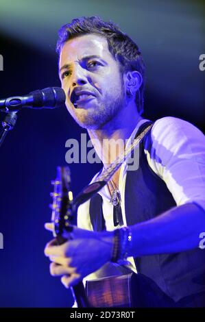 James Morrison spielt live auf der Bühne in der Wembley Arena In London Stockfoto