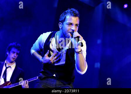 James Morrison spielt live auf der Bühne in der Wembley Arena In London Stockfoto