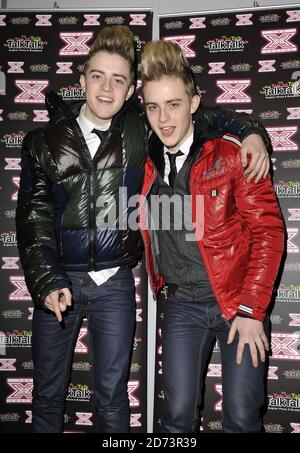 John und Edward treten seitdem zum ersten Mal formell öffentlich auf Erste gebootet aus der X Factor Show letzte Woche und Auftreten im TalkTalk Head Office in West London Stockfoto