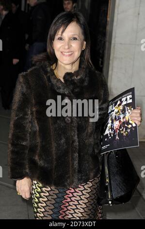 Arlene Phillips kommt bei der Premiere von Blaze im Peacock Theatre im Zentrum von London an. Stockfoto