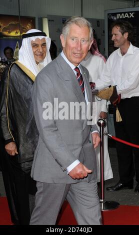 Prinz Charles kommt zur Premiere von Arabia 3D, im Imax Kino im Zentrum von London. Stockfoto